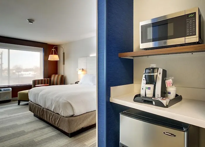Hotel Express & By Ihg