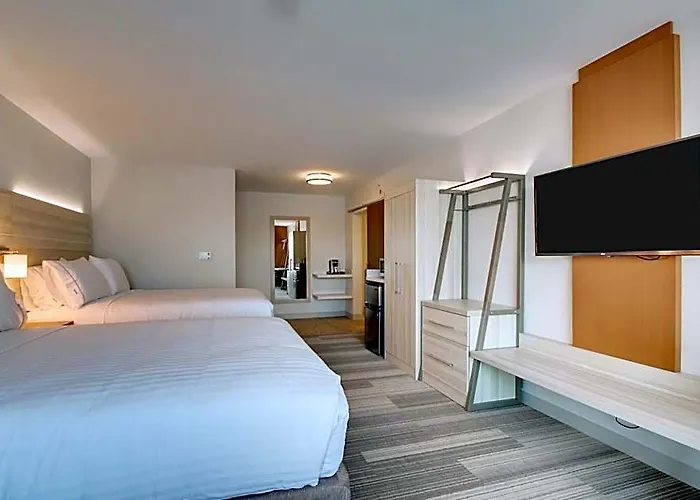 Express & By Ihg