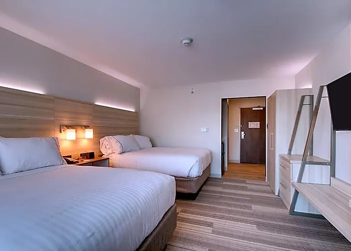 Express & By Ihg