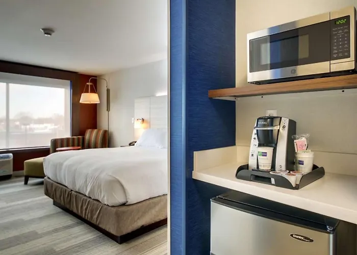 Express & By Ihg Hotel