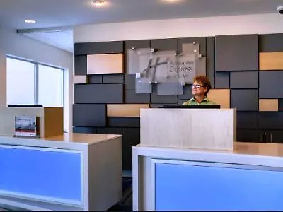 Hotel Express & By Ihg 2*
