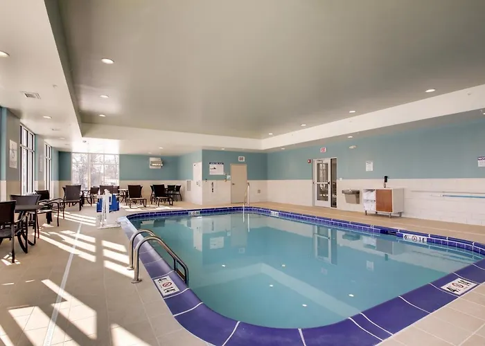 Express & By Ihg Hotel Galesburg