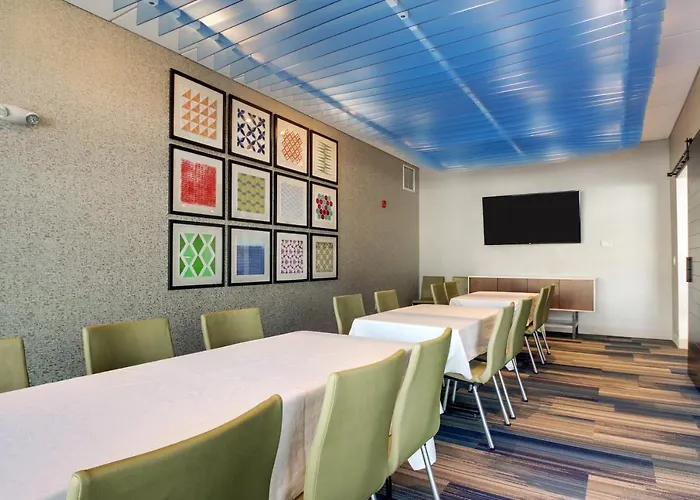 Express & By Ihg