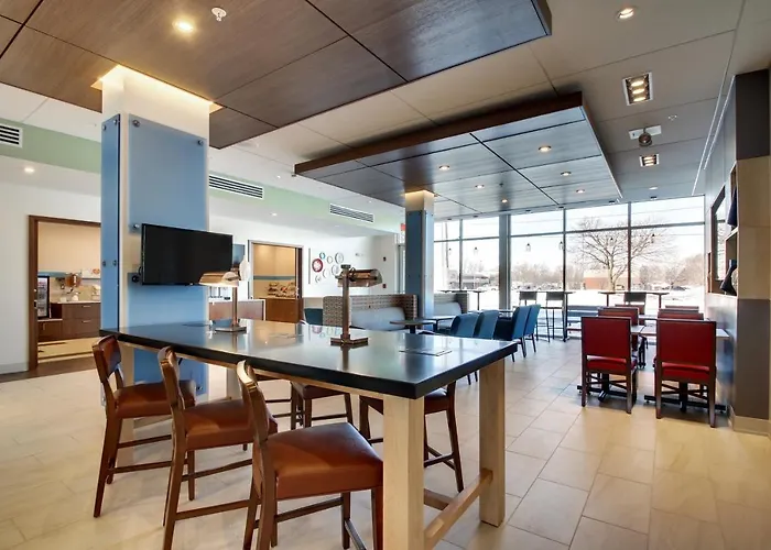 Express & By Ihg Galesburg